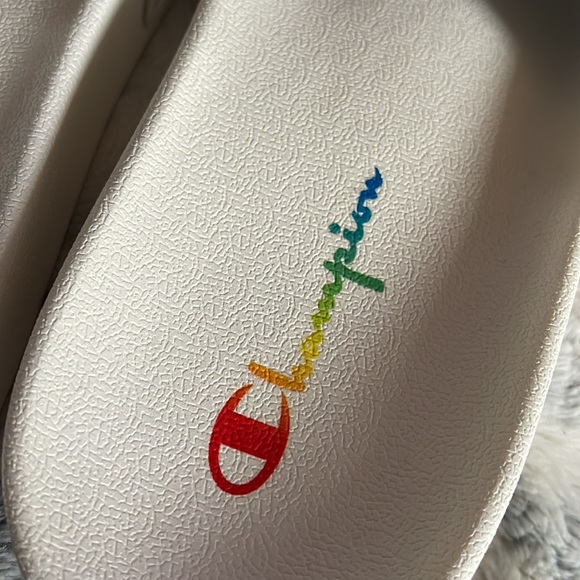 Champion Rainbow Logo Slide Sandals - Picture 7 of 9